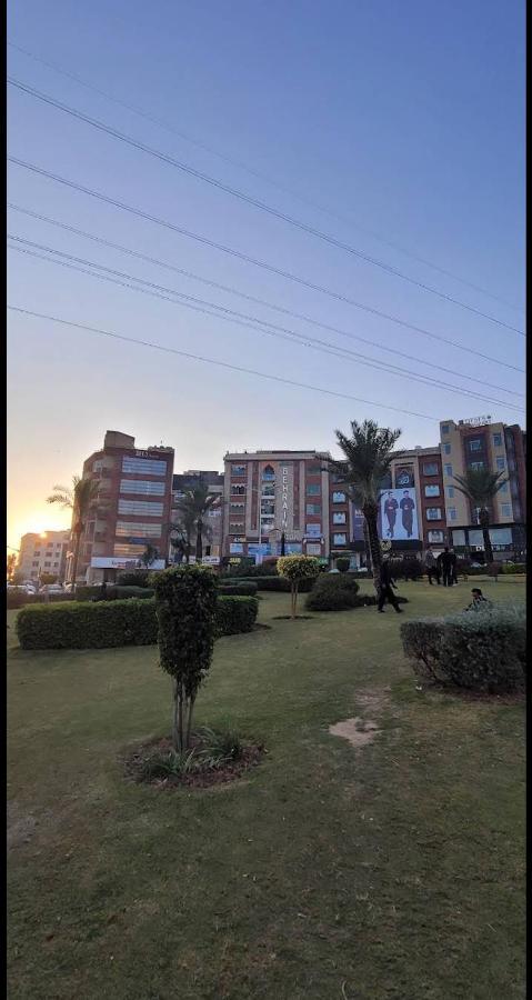 Comfortable Rental Apartments In Bahria Town Rawalpindi Exterior foto